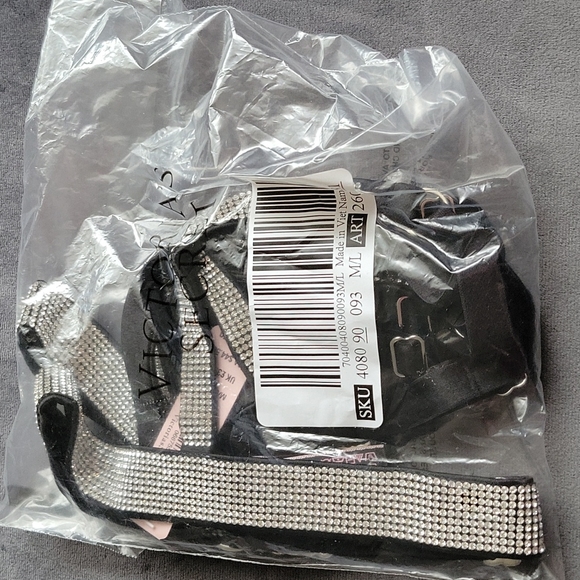 Victoria's secret garter belt size large - Picture 4 of 9